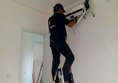 Dompet Aman, Rumah Tetap Sejuk: Panduan Biaya Bongkar AC Rumah yang Wajib Anda Ketahui!